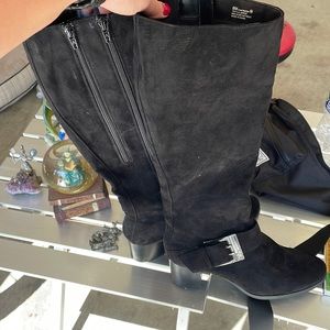 Women’s Aerosoles boots.  Size 8M